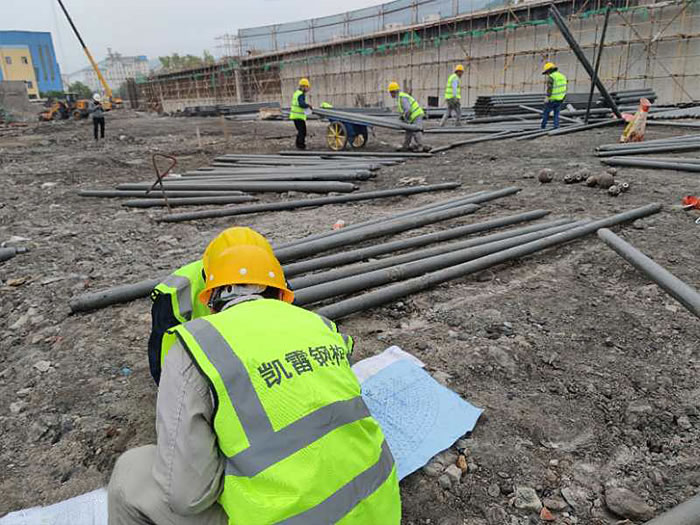 兖州螺栓球网架结构